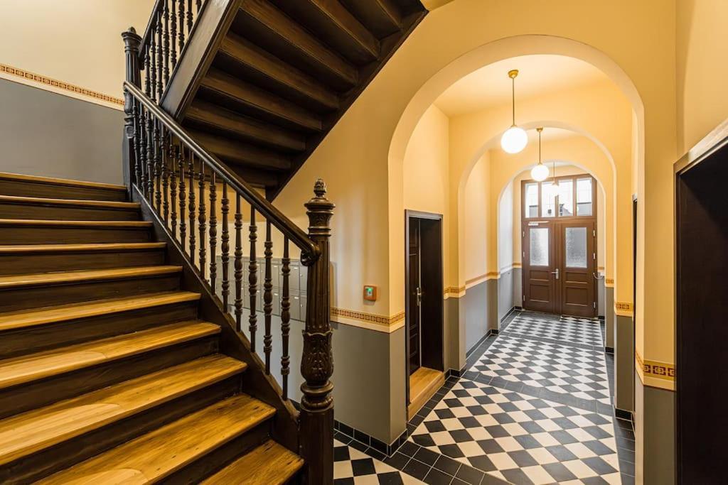 Stylisches Zentrales City-Apartment Mit 2 Balkonen 라이프치히 외부 사진